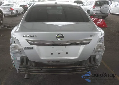 2015 Nissan Altima 2.5 Sv z USA, uszkodzony, nr VIN 1N4AL3AP8FC221853